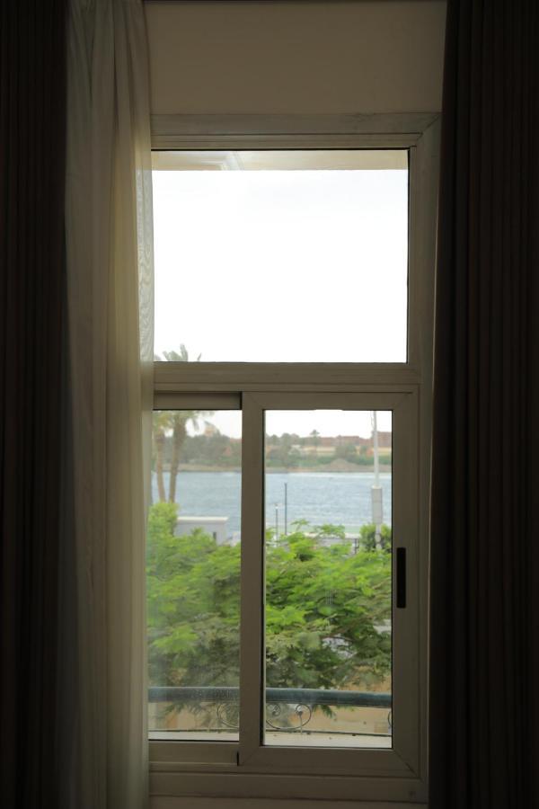 Loaloat Nile View Hotel Cairo Exterior photo